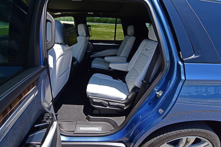 2027 cadillac escalade second row seats