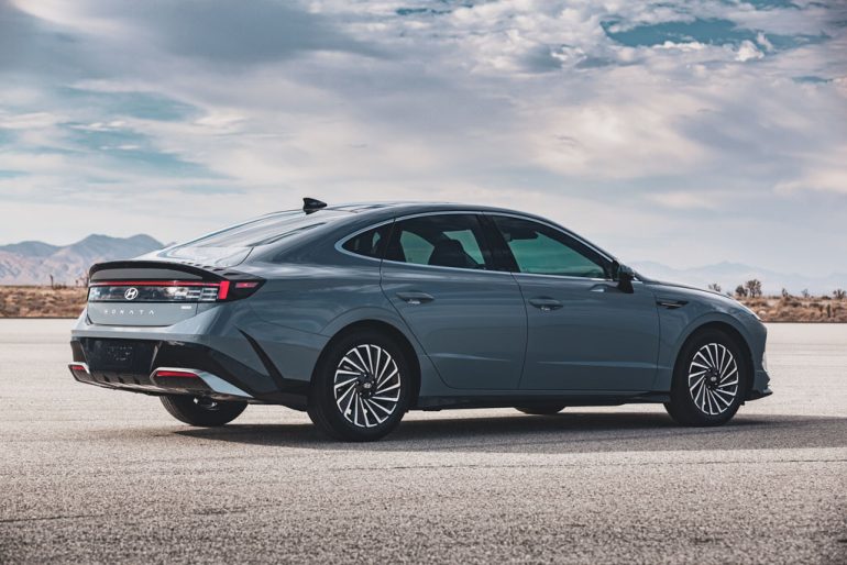 2027 hyundai sonata hybrid rear