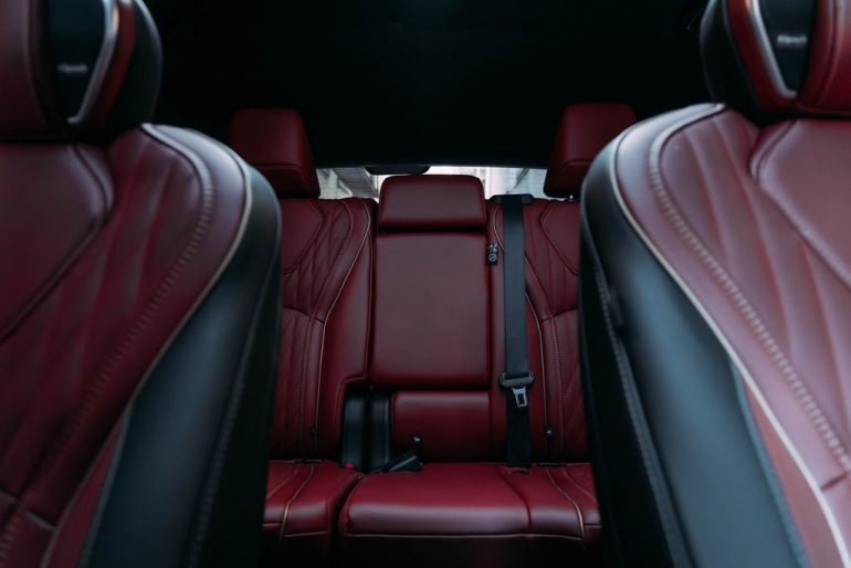 2027 infiniti qx65 back seats
