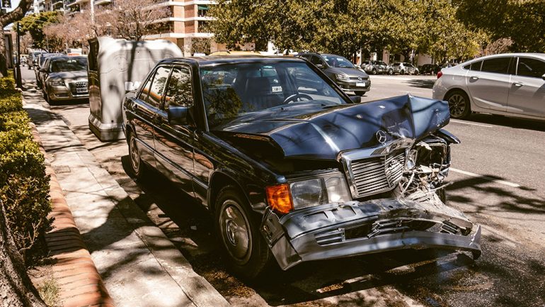 What To Expect From an Insurance Adjuster After a Crash
