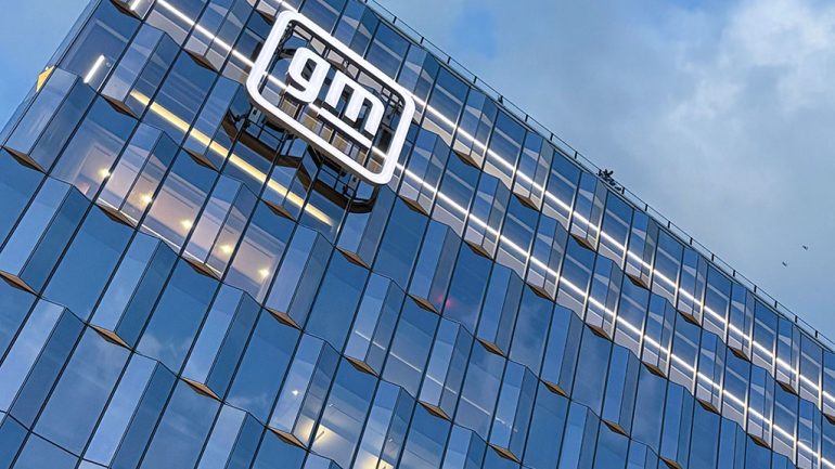 GM Keeps U.S. Sales Crown as Toyota Closes the Gap With Hybrid Momentum